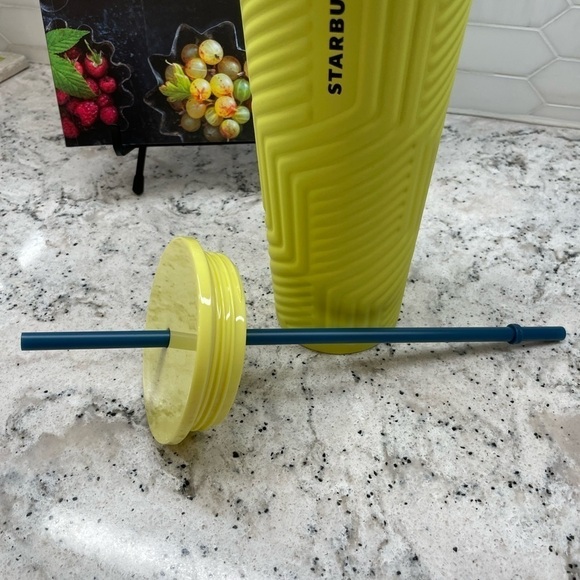 Starbucks 2024 Lime Green Geometric Stainless Steel Cold Cup. NWT.It’s a beauty! - Picture 7 of 8